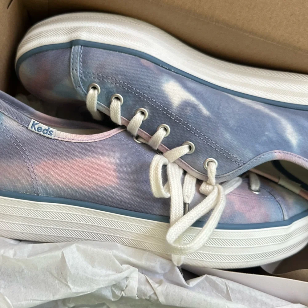 Keds Tie Dye Triple kick Canvas Sneakers - Picture 4 of 10